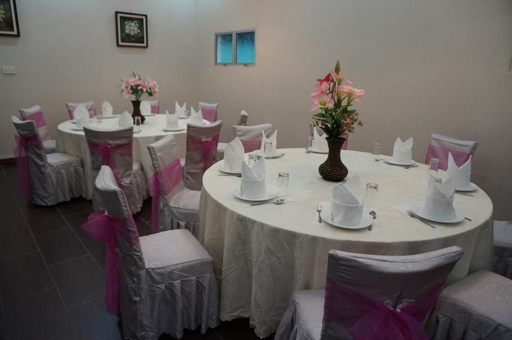 Jeruton Hotel Kampong Jerudong Екстериор снимка